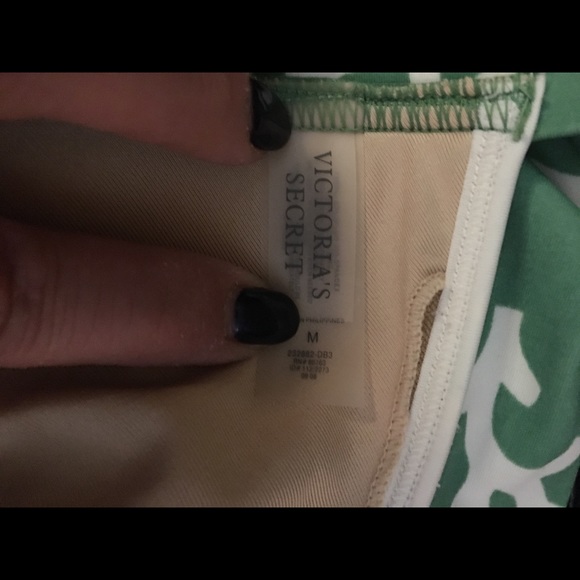 Victoria’s Secret bikini size medium - Picture 4 of 4